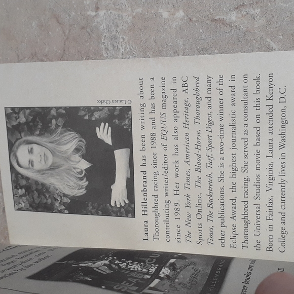 Seabiscuit:An American Legend by Laura Hillenbrand, Nonfiction Book - Picture 8 of 8